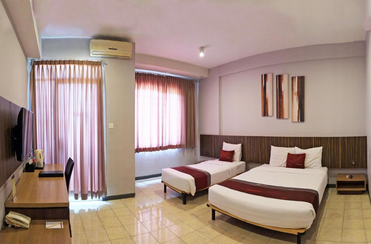Valore Hotel Cimahi Extérieur photo