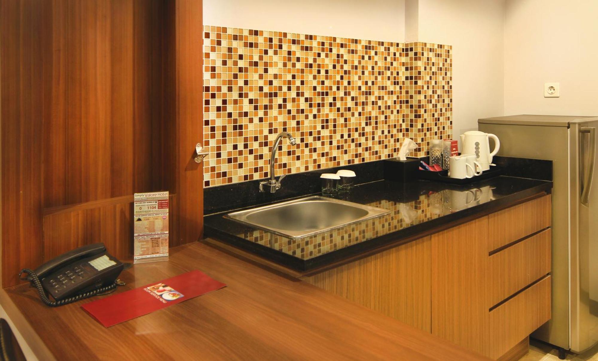 Valore Hotel Cimahi Extérieur photo