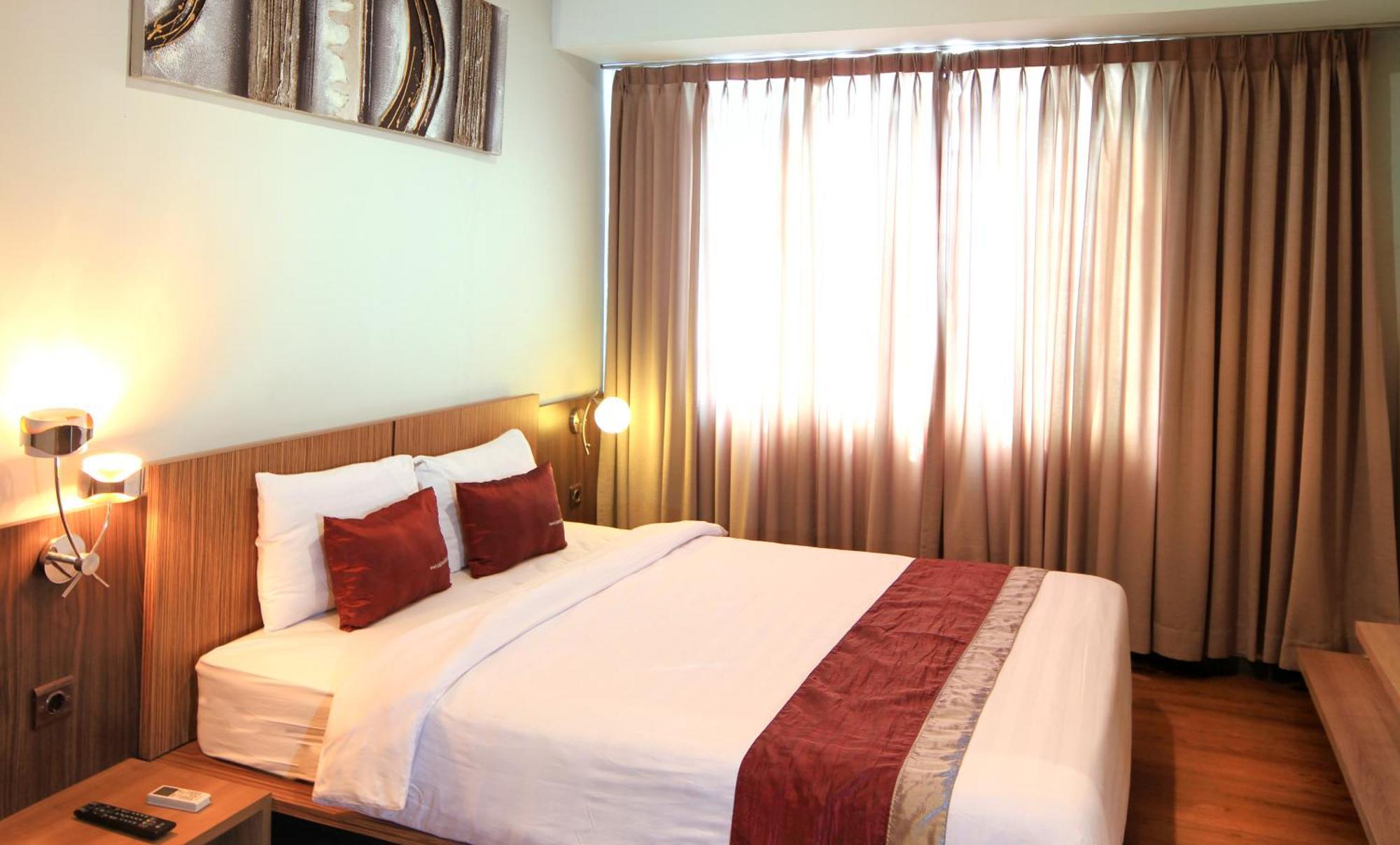 Valore Hotel Cimahi Extérieur photo