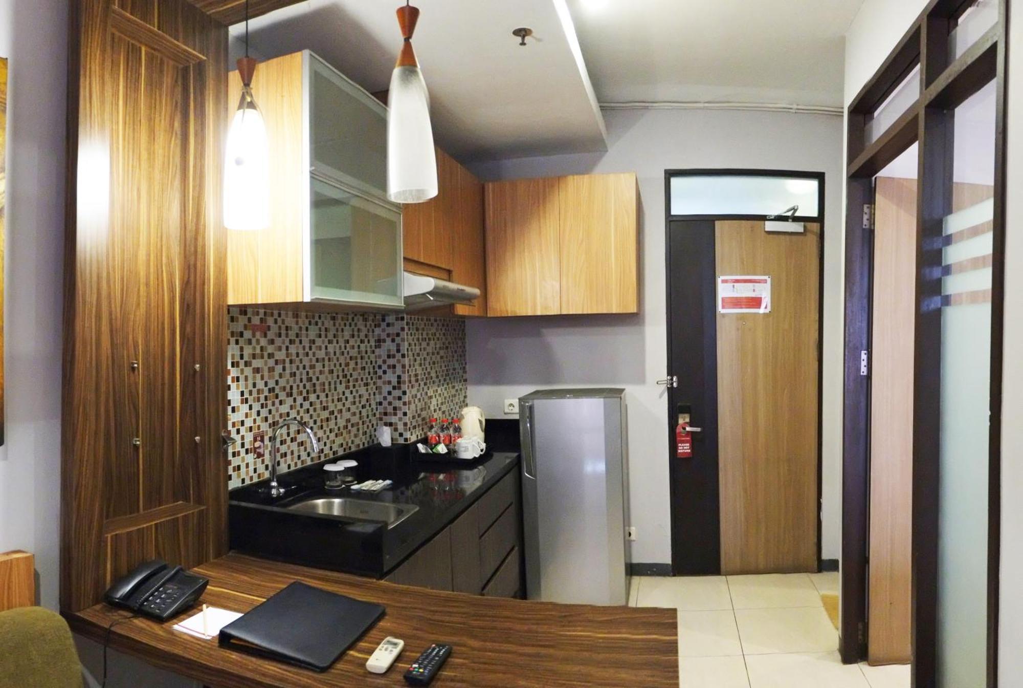 Valore Hotel Cimahi Extérieur photo