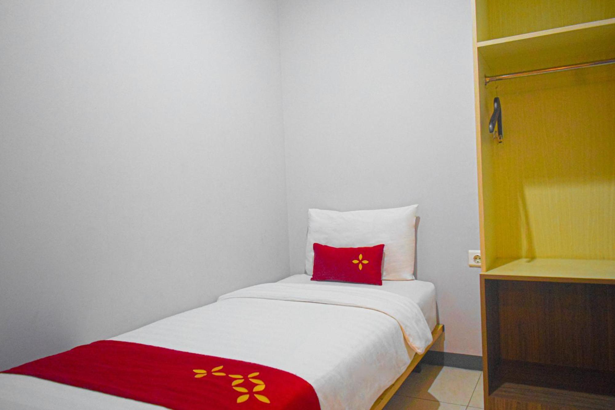 Valore Hotel Cimahi Extérieur photo