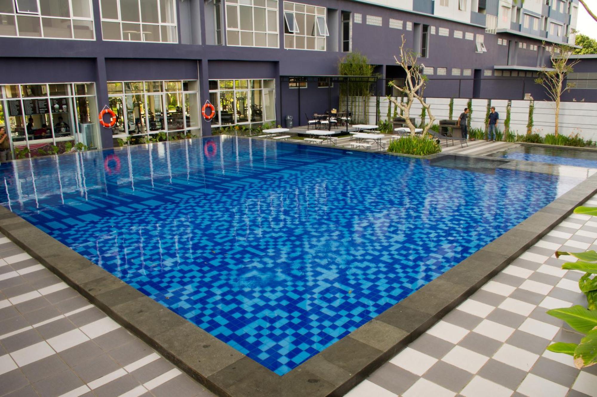 Valore Hotel Cimahi Extérieur photo