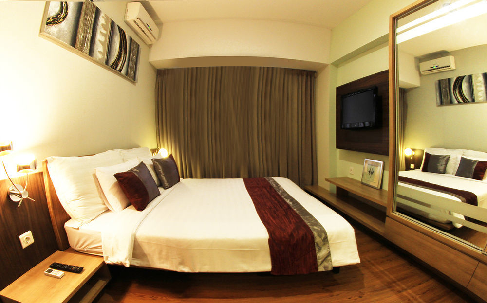 Valore Hotel Cimahi Extérieur photo