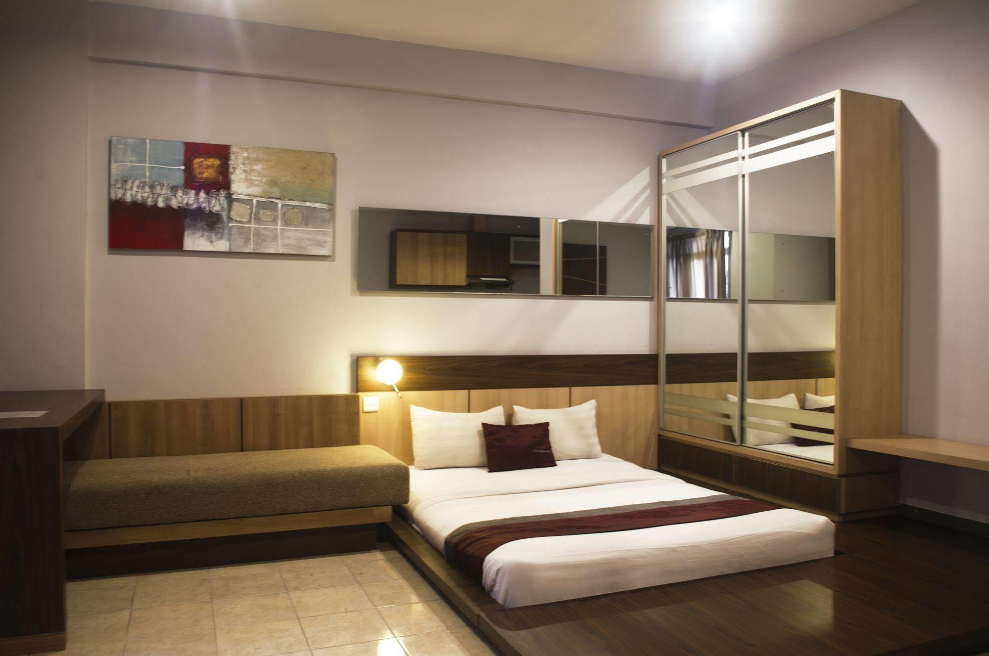 Valore Hotel Cimahi Extérieur photo