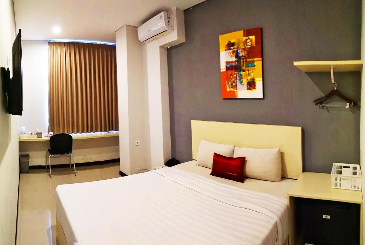 Valore Hotel Cimahi Extérieur photo